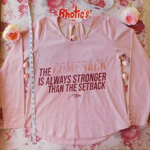 Long Sleeved Workout Shirt With Cutout Details